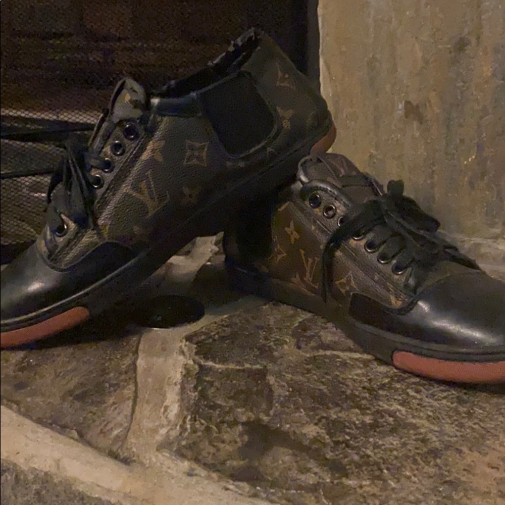 Louis Vuitton men sneakers.